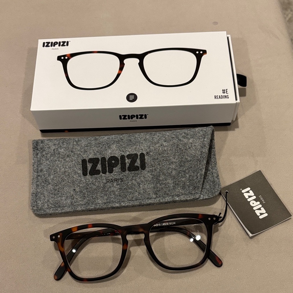 Izipizi Tortoise Shell Reading Glasses +1